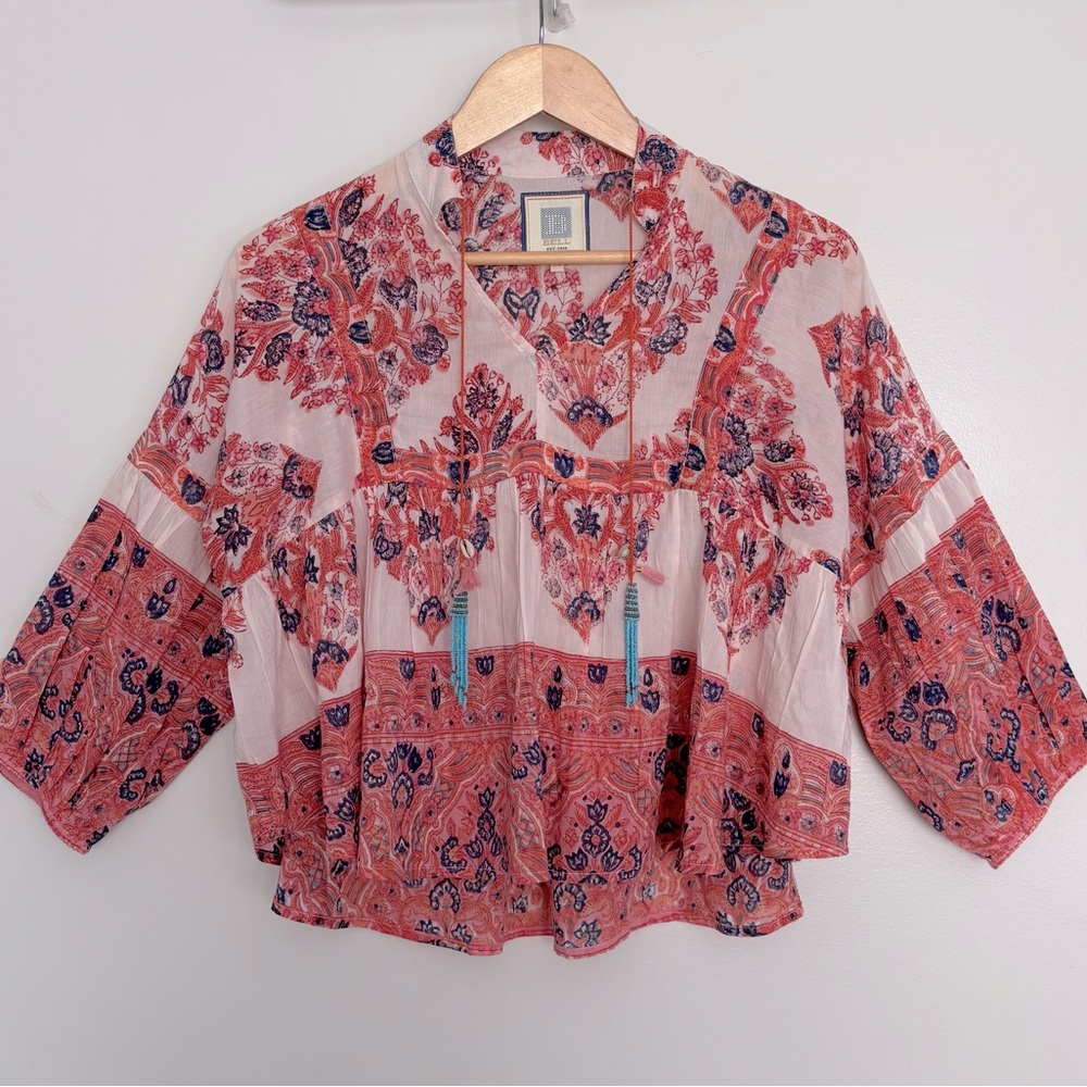 NEW BELL BY ALICIA BELL Stella Top in Red and Blue Paisley Print Shell Tassel XS